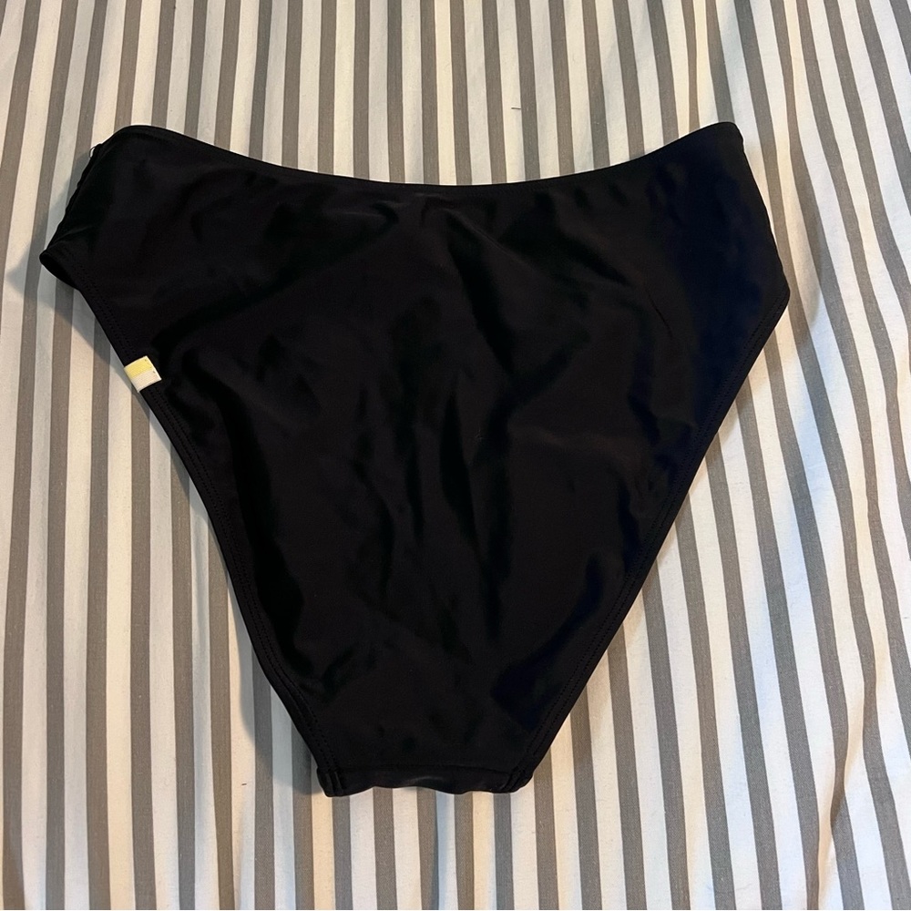 Summersalt The High Leg Mid Rise Bikini Bottom - Picture 6 of 8